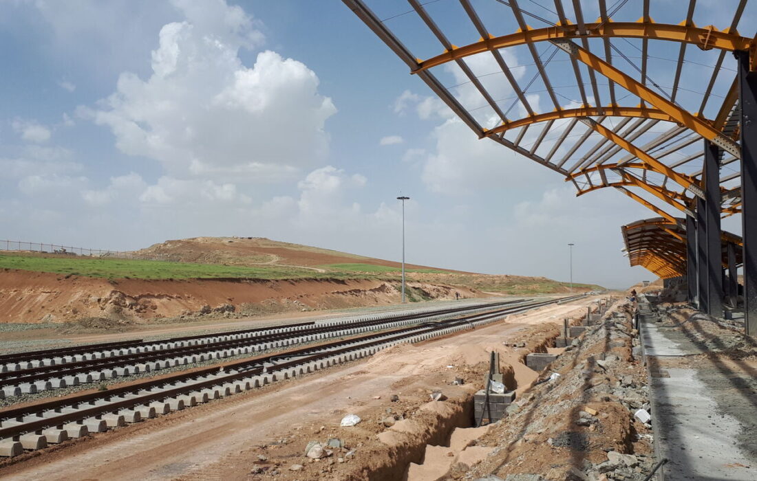 ۷۰ کیلومتر از پروژه راه آهن همدان – سنندج ریلگذاری شد