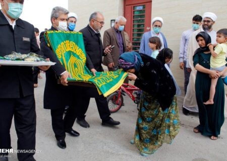 استقبال مردم دهگلان از بیرق متبرک رضوی