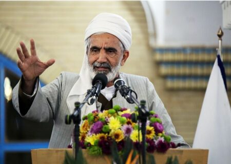 امام جمعه سنندج:مردم با شرکت در انتخابات وحدت را تقویت کردند