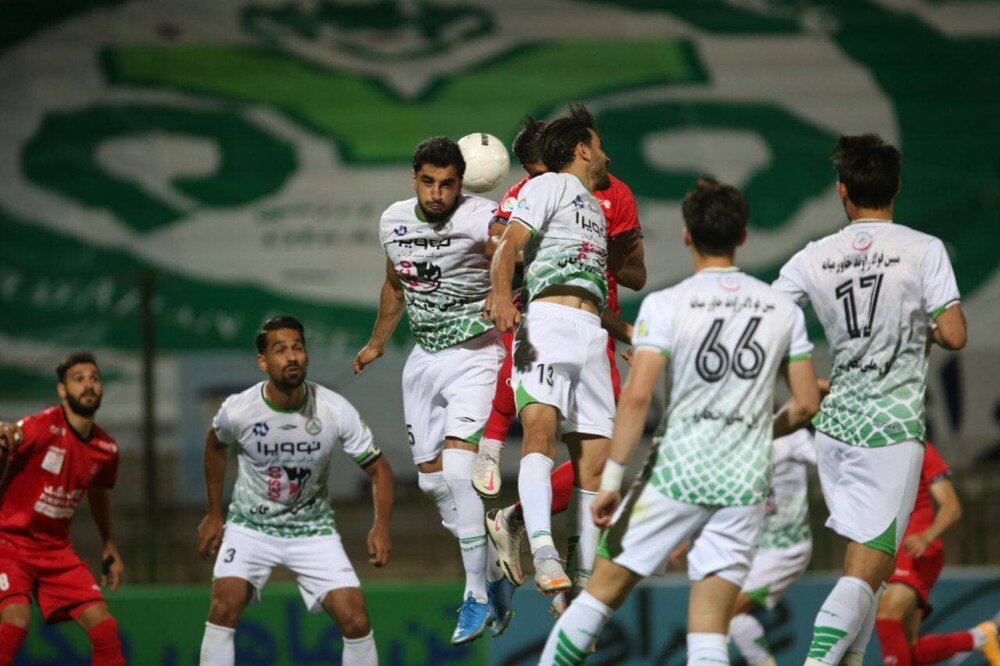 ذوب آهن از شکست گریخت اما در منطقه خطر ماند