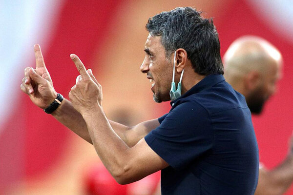 فیروز کریمی به جای خطیبی سرمربی تیم تراکتور شد