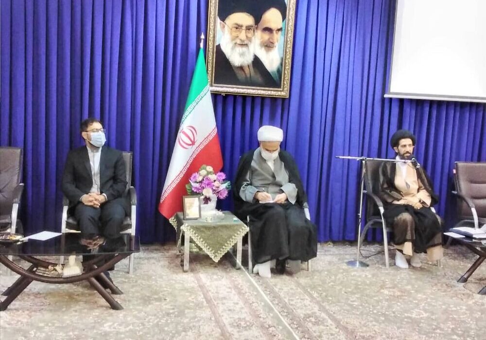 قضات و کارکنان دستگاه قضایی شهید بهشتی را الگوی خود قرار دهند