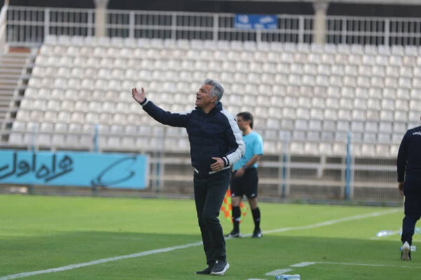 ماشین سازی گلهای بچه گانهای میخورد