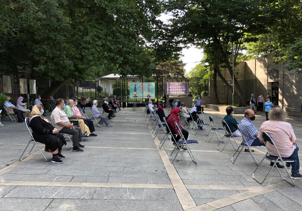 استقرار پایگاه تجمیعی واکسیناسیون در کاخ نیاوران