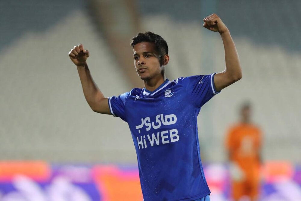 استقلال بی در و پیکر شده/ مددی هیچ کاره است وتیم بی در و پیکر شده