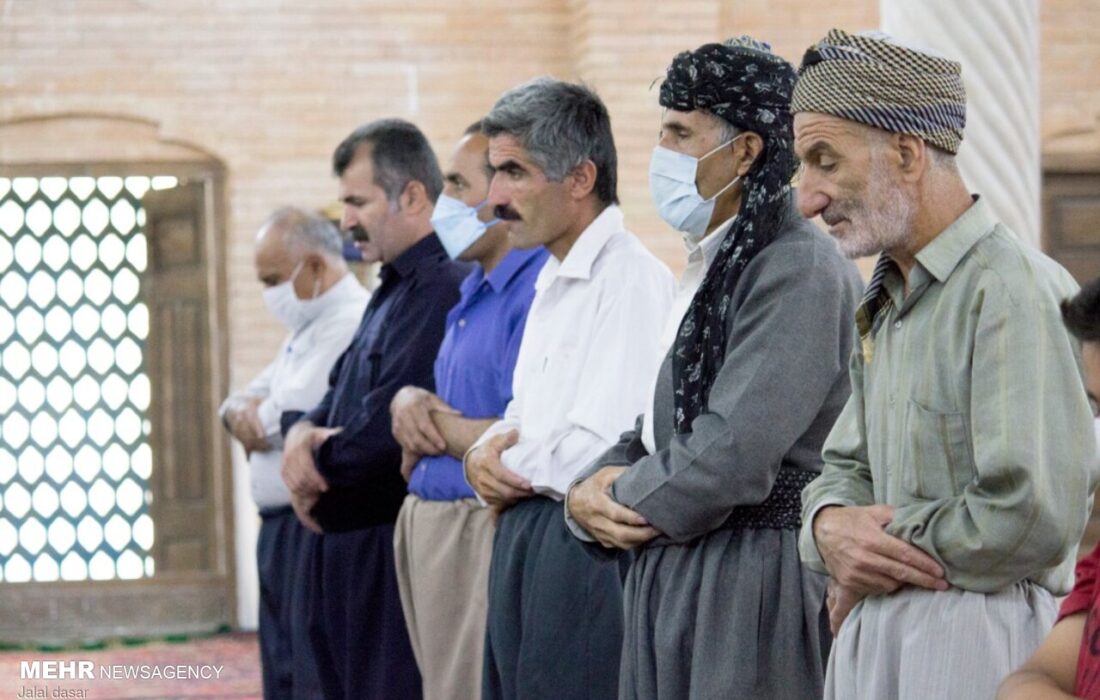 اقامه نماز عید قربان در سنندج