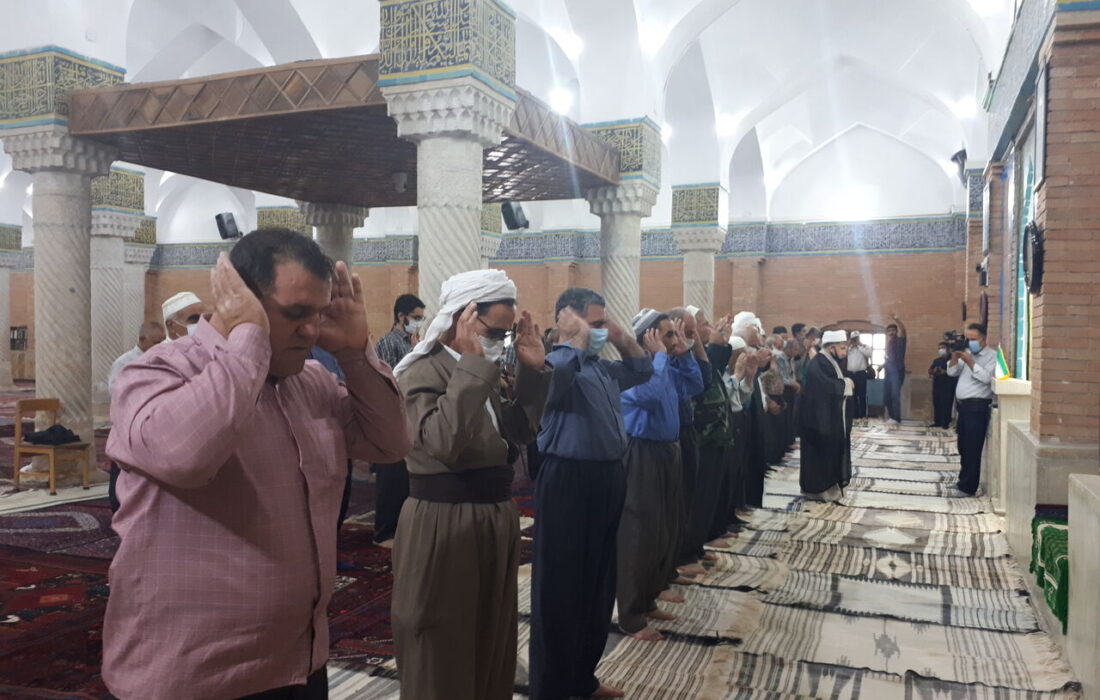 امام جمعه سنندج: اتحاد و مودت بین مسلمانان مهمترین پیام عید قربان است
