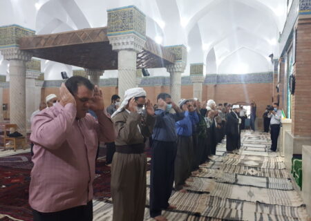 امام جمعه سنندج: اتحاد و مودت بین مسلمانان مهمترین پیام عید قربان است
