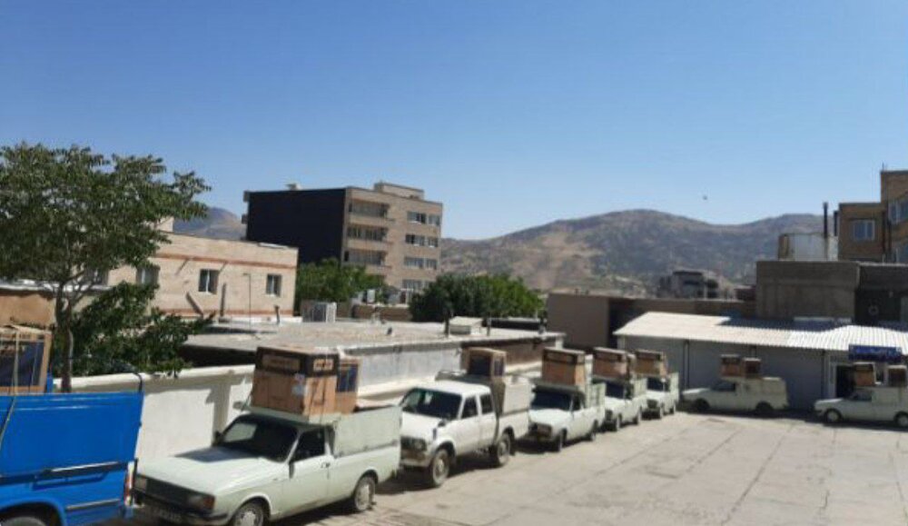 اهدا ۸ سری جهیزیه به نوعروسان نیازمند بانه ای