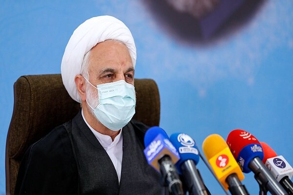 برخورد بدون تعارف با مفسدان/حمایت از انتشار دادگاههای علنی