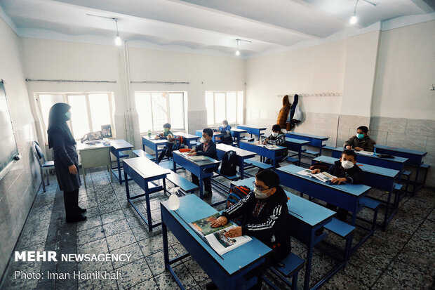 برنامه های آموزش و پرورش برای ارتقاء وضعیت نیروی انسانی