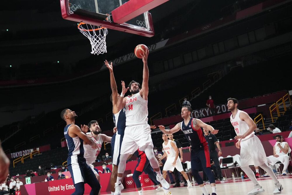 حدادی در۳۶ سالگی فوقالعاده است/۳بازی برای قضاوت ایران کافی نیست