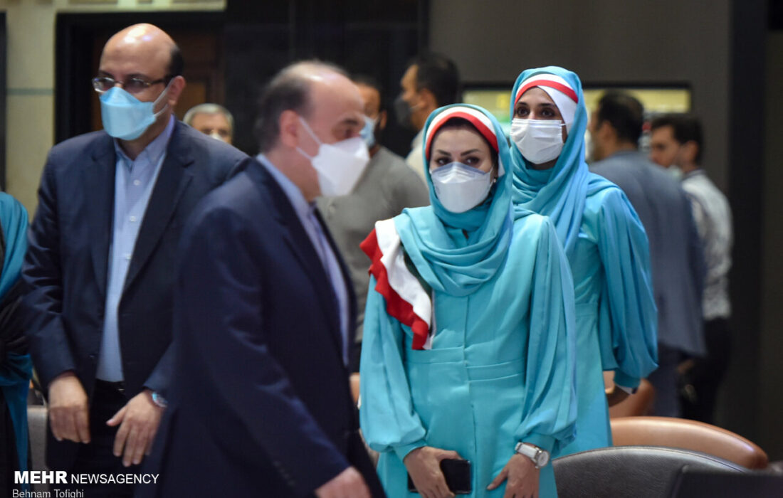 حذف «لباس رسمی» کاروان ایران از مراسم افتتاحیه/ رژه با ستِ ورزشی!