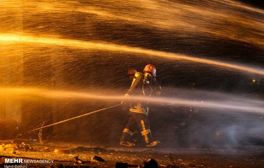 حریق کارخانهای در آزادگان با ۹ کشته و مصدوم