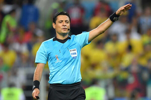 داوران دربی وارد ورزشگاه شدند/ فغانی: جای هواداران خالی است