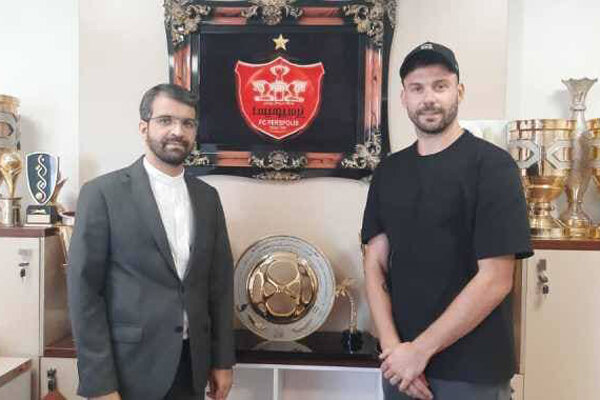 دروازه بان معترض با مدیرعامل پرسپولیس دیدار کرد