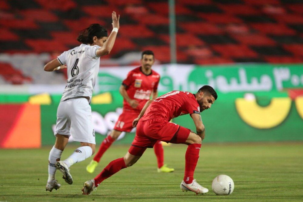 ردای قهرمانی برازنده قامت پرسپولیس است/ اشتباه برای سرخها ممنوع