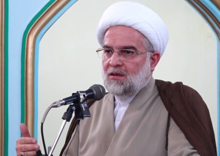 روحانیون در آرامش فکری و سیاسی جامعه نقش ویژه‌ای دارند