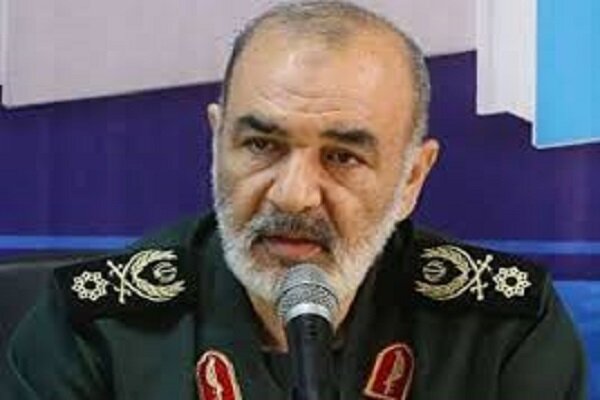 سرلشکر سلامی صعود فجر سپاسی شیراز به لیگ برتر فوتبال را تبریک گفت