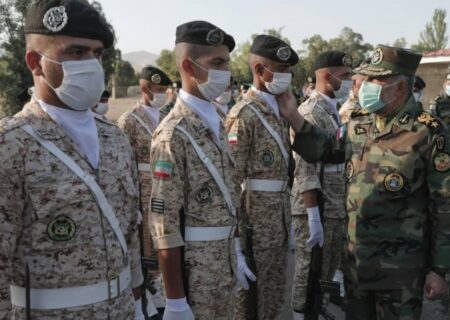 فرمانده نیروی زمینی از  تیپ ۳۶۴ مهاباد بازدید کرد