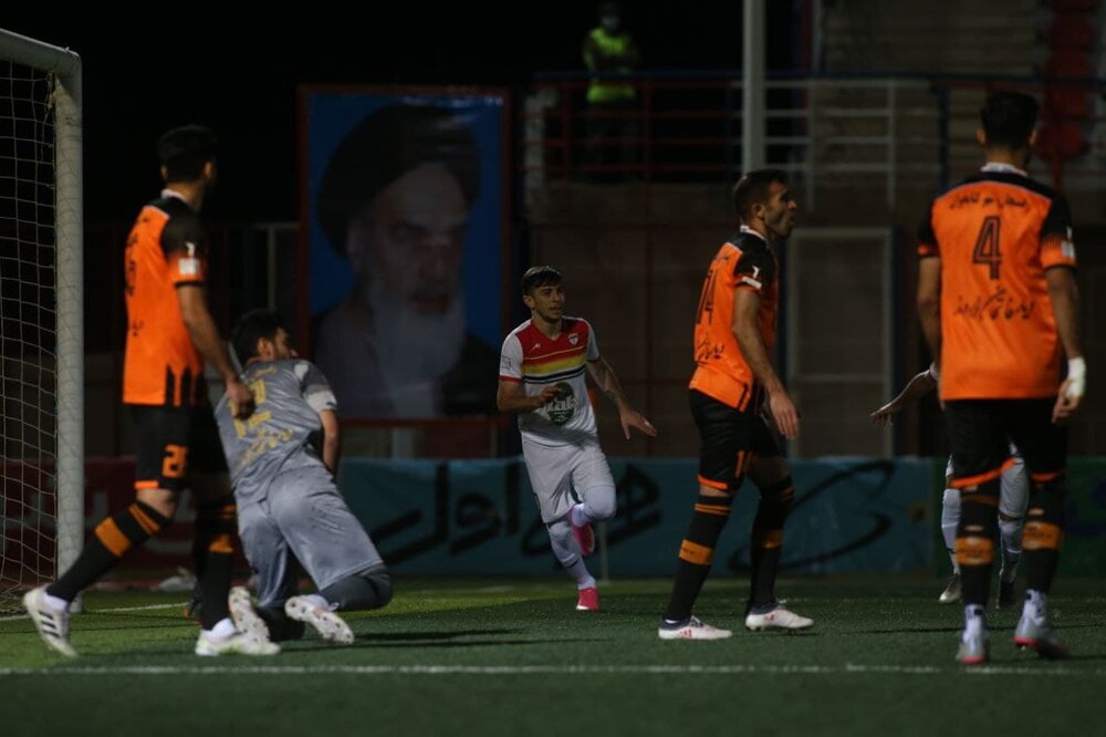 فولاد برنده یک نیمهای دیدار مقابل مس رفسنجان