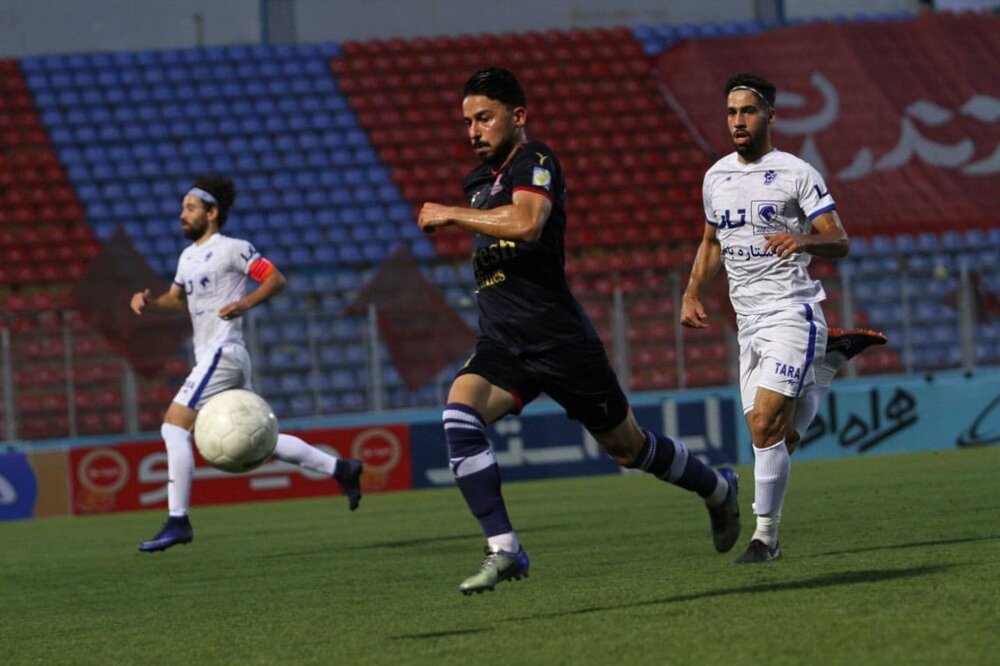 نساجی برابر پیکان شکست خورد/ ذوب آهن و سایپا نفس راحت کشیدند!