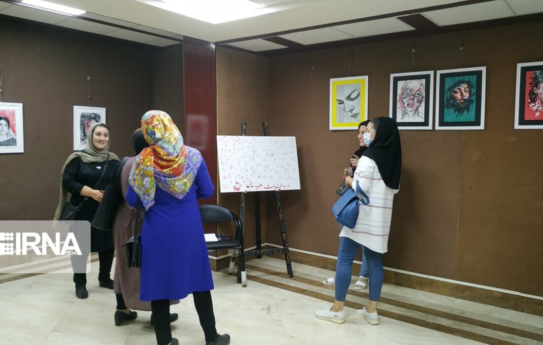 نمایشگاه نقاشی “ژن نیشتمانه” در سقز برپا شد