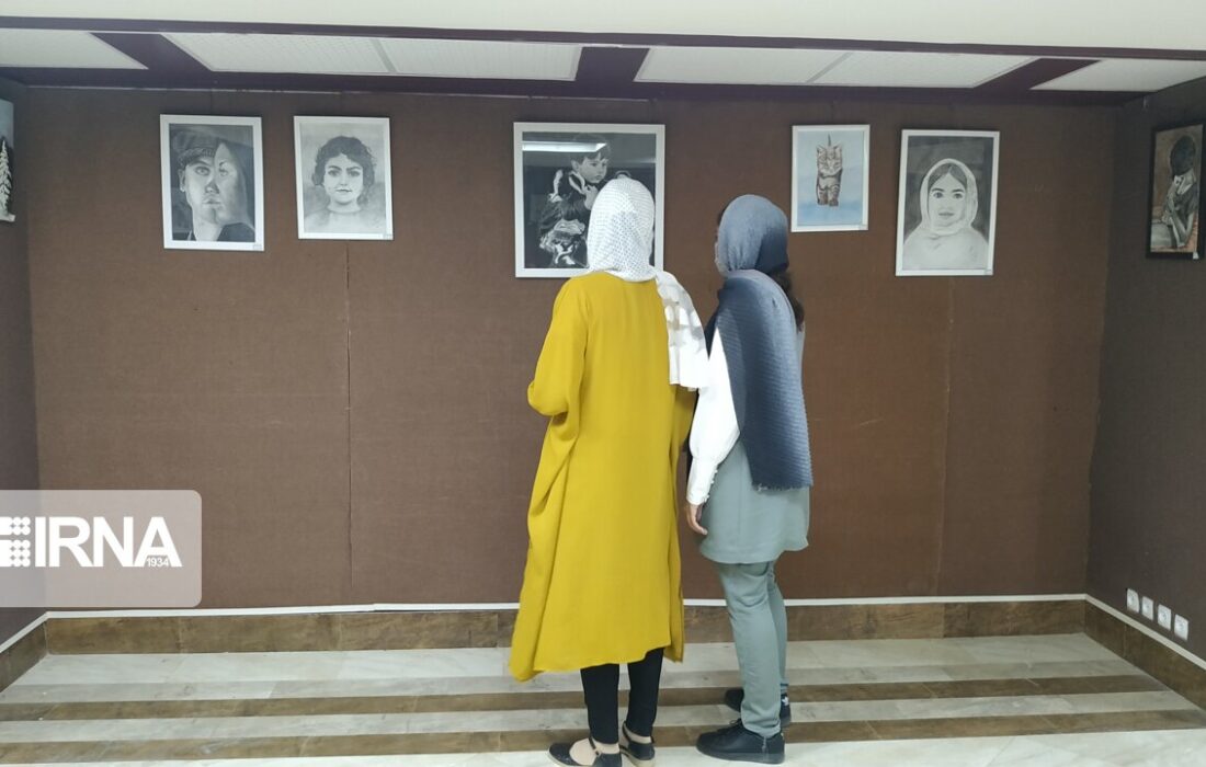 نمایشگاه گروهی نقاشی در سقز برپا شد