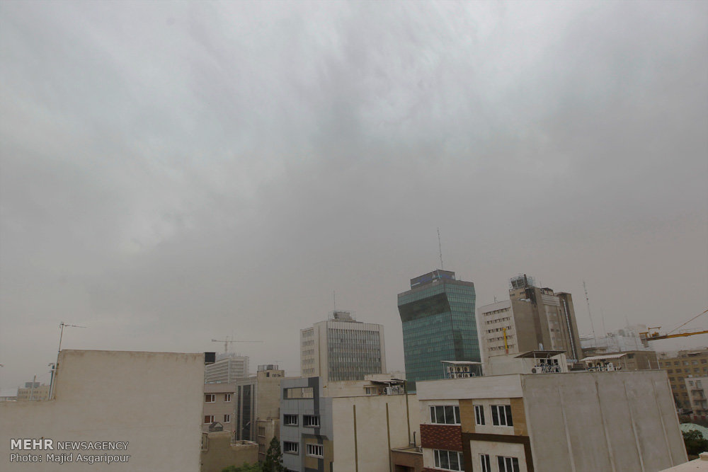 هوای تهران ناسالم است