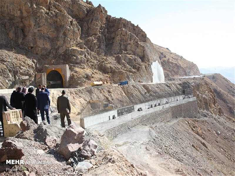 پیشرفت ۸۵ درصدی طرح چهارخطه کردن گردنه صلوات آباد سنندج