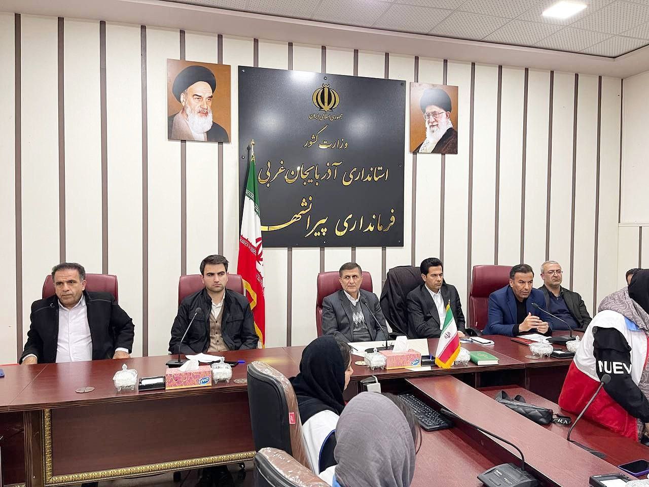 نشست صمیمی جوانان، نخبگان ورزشی با فرماندار شهرستان پیرانشهر