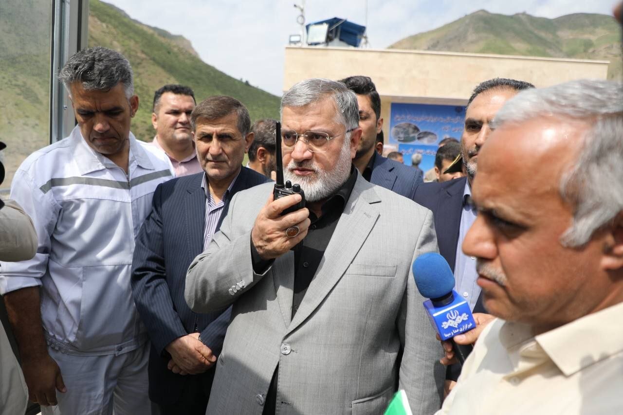 آب اندازی آزمایشی فاز دوم انتقال آب کانی سیب به دریاچه
ارومیه