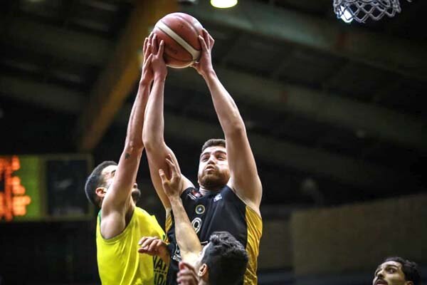 آبادان میزبان بازی بزرگ هفته است/ تقابل با تجربه‌ها و جوان‌ها