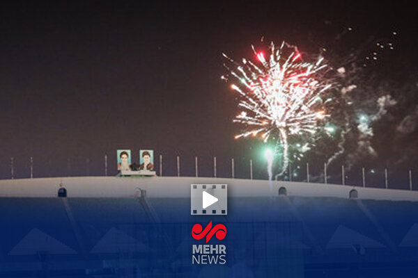 آتش بازی در ورزشگاه آزادی بعد از پیروزی تیم ملی ایران برابر کره شمالی