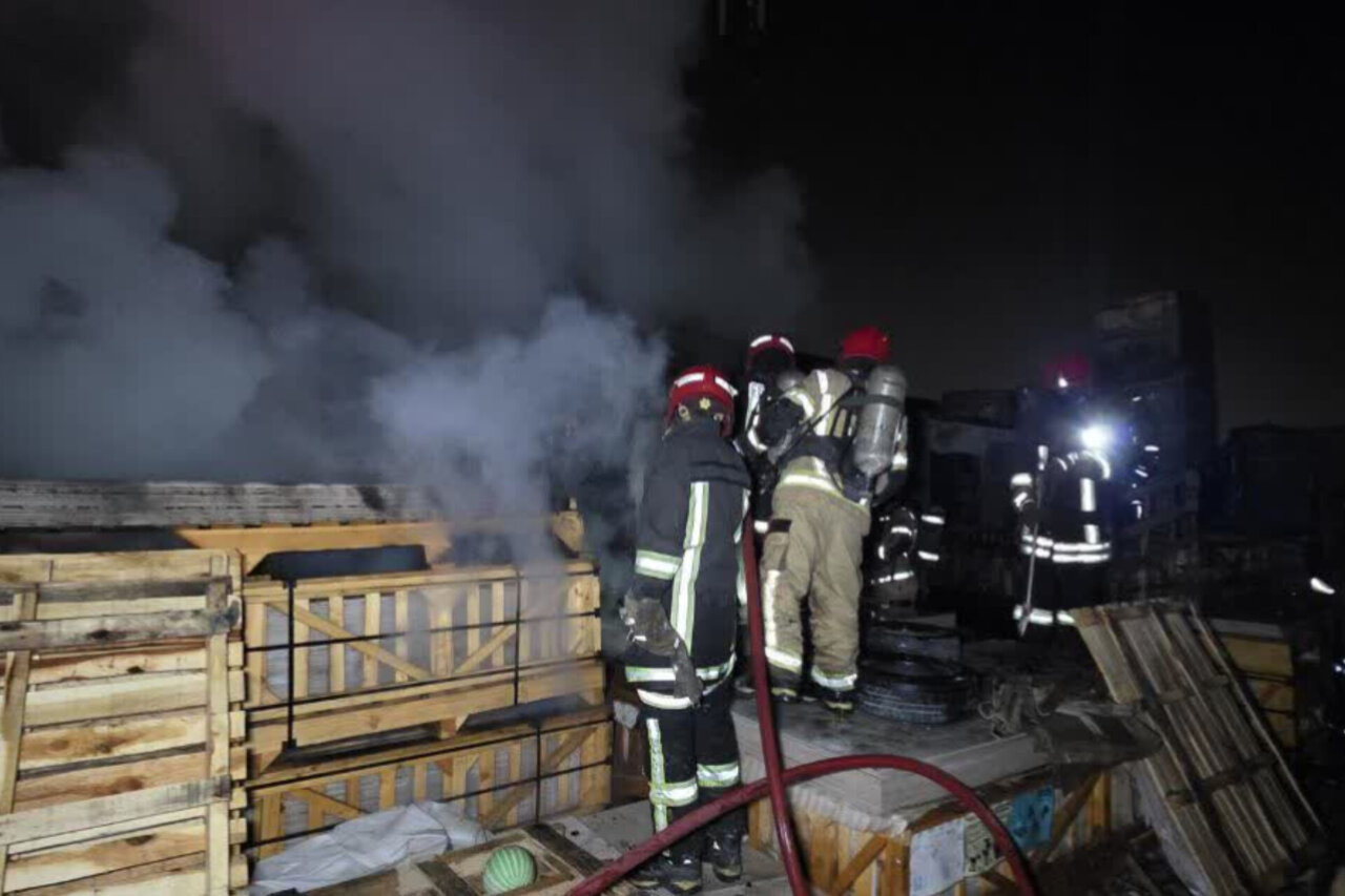 آتش‌سوزی در کارگاه چاپ به وسعت ۱۷۰۰ متر