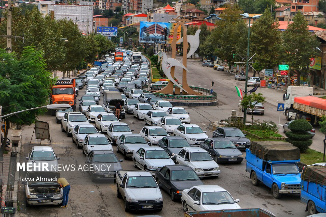 آخرین وضعیت راهها/ ترافیک نیمه سنگین در اکثر محورهای شمالی