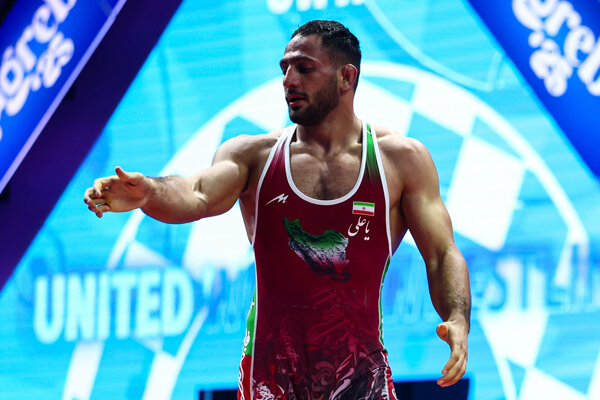 آذرپیرا در ثانیه‌های پایانی کم آورد؛ طلا از چنگ کشتی‌گیر ایران پرید