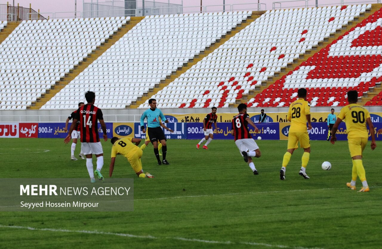 آرای انضباطی بازی تراکتور و پدیده منتشر شد