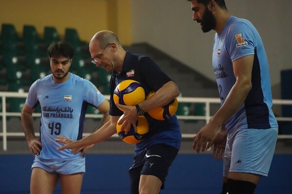 آرمات:مقابل برزیل دست و پا بسته نیستیم/ پیاتزا روند تیم را تغییر داد