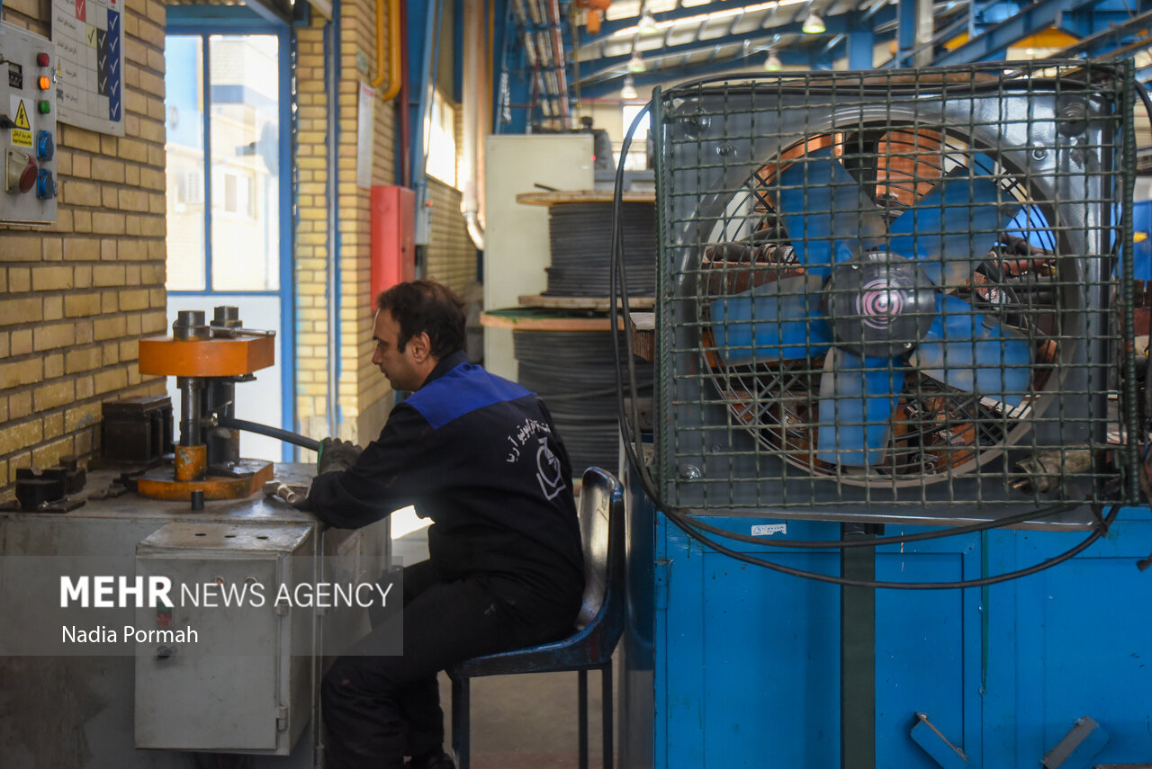 آزاد: ۱۰۰ هزار میلیارد ریال اعتبار برای حمایت از صنعت خوی اختصاص یافت