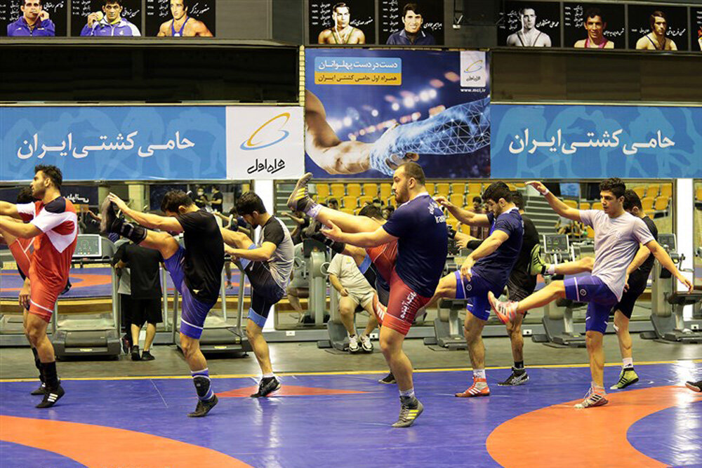 آزادکاران اردونشین تا پایان سال در خانه کشتی خواهند ماند