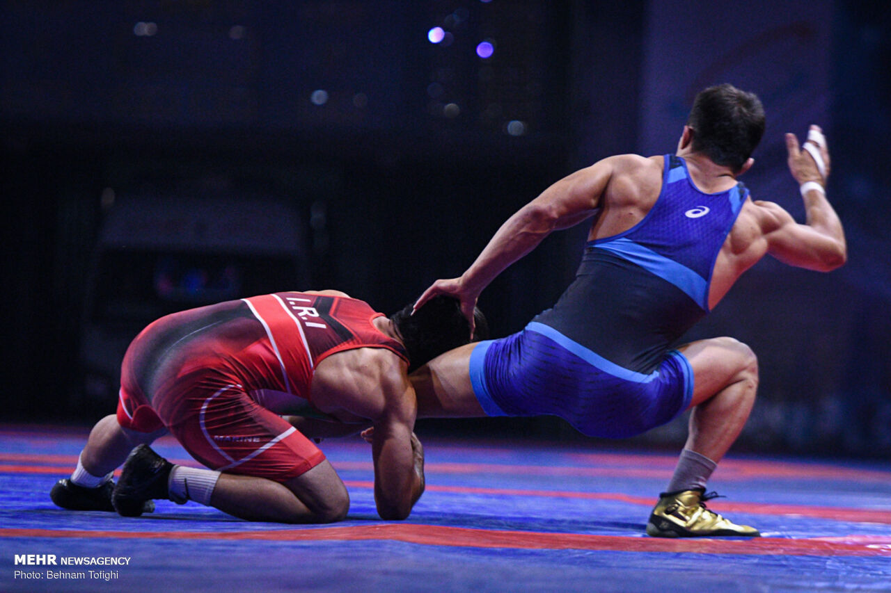 آزادکاران فینالیست پنج وزن نخست مشخص شدند