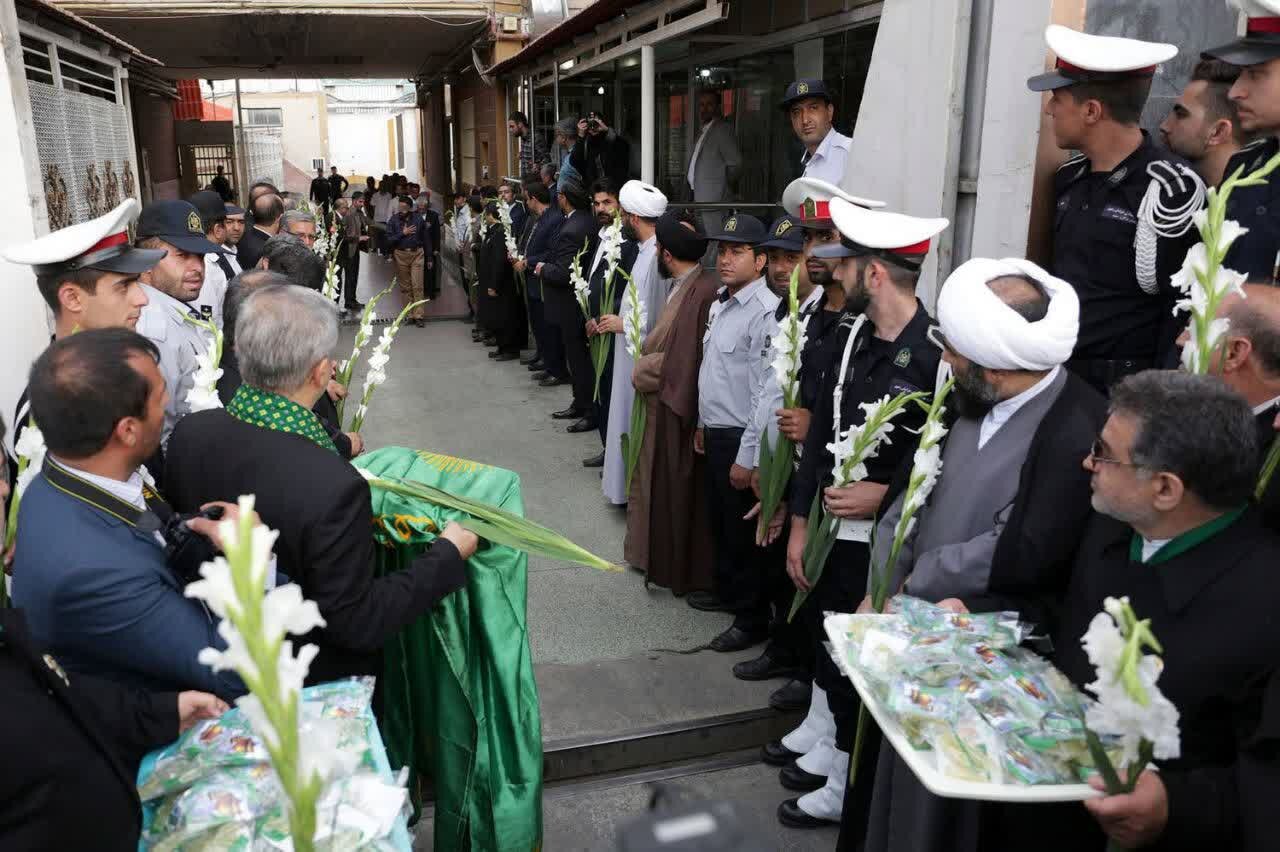 آزادی ۷۹۳ زندانی جرائم غیرعمد با وساطت خادمان امامرضا(ع)