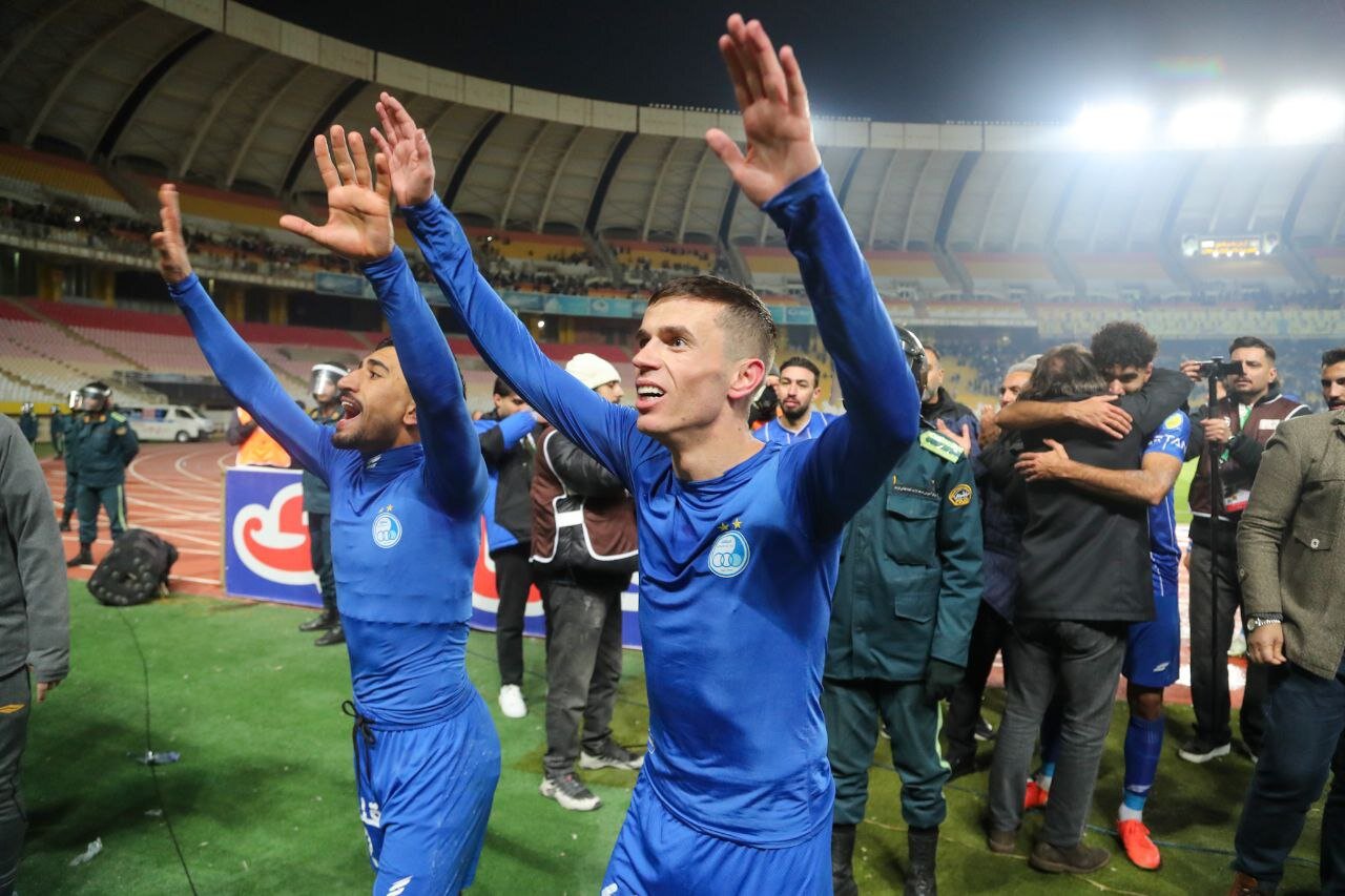 آسانی خیال استقلالی را راحت کرد/ در تیم می مانم + عکس