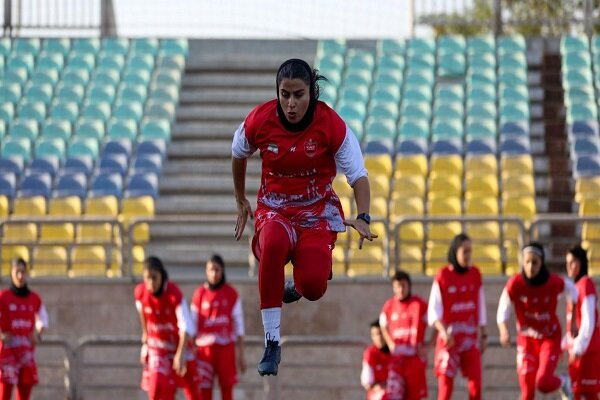 آغاز دوباره لیگ پس از فیفادی؛ دوئل نفسگیر پرسپولیس و ملوان در بندر