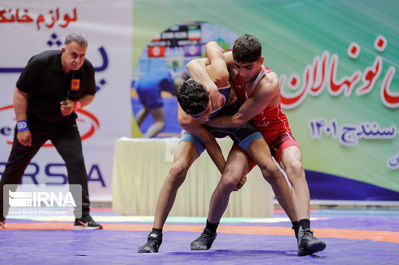 آغاز رقابت‌های کشتی فرنگی نونهالان کشور در سنندج و چند خبر ورزشی دیگر