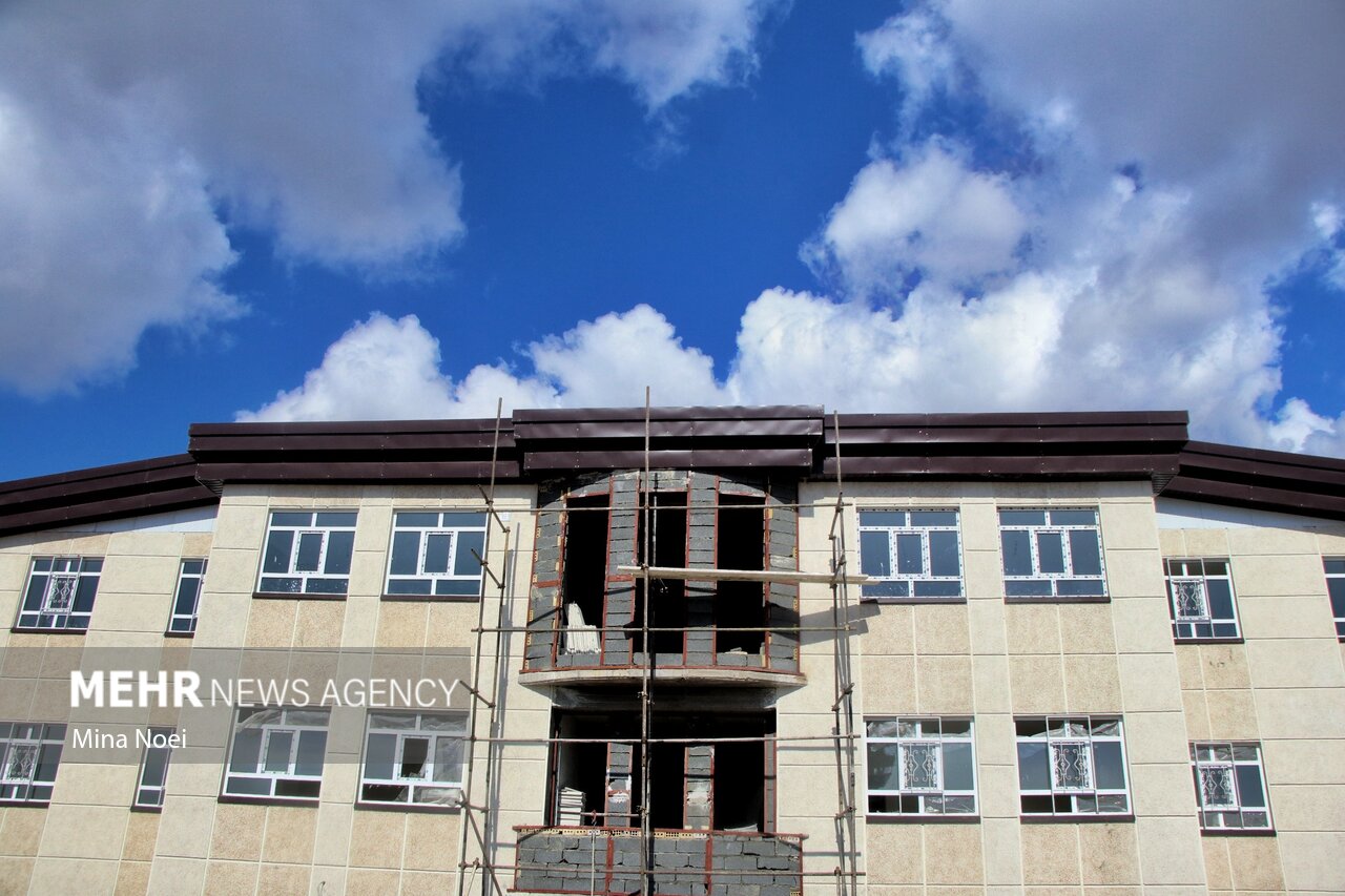 آغاز ساخت ۴۷۶ واحد آموزشی و ۲۰۲۷ کلاس درس به کمک بسیج سازندگی