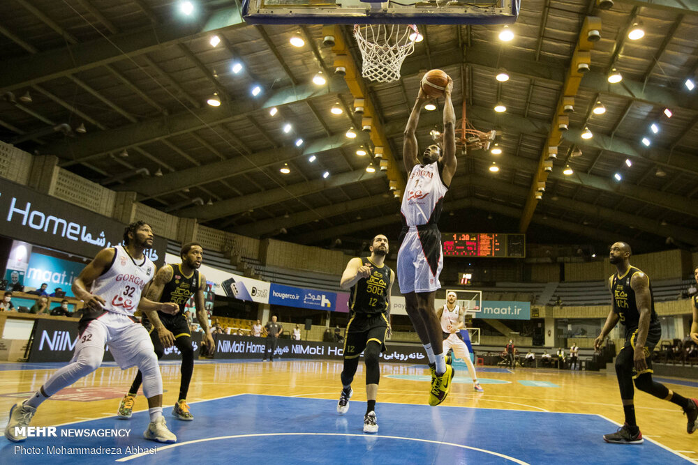آغاز لیگ برتر بسکتبال با پیروزی مدافع عنوان قهرمانی