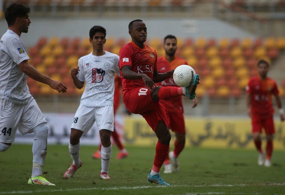 آغاز نقل و انتقالات لیگ برتر فوتبال از فردا