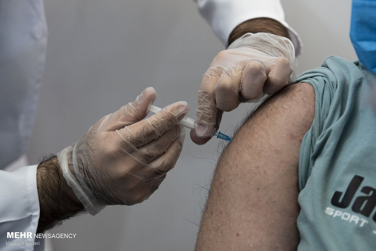 آغاز پویش جهادی تزریق ۳۰۰ هزار دوز واکسن کرونا طی ۱۰ روز